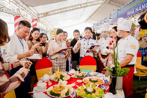 Ấn tượng Liên hoan Ẩm thực Vân Đồn 2020